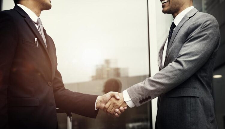 استوک دست دادن در فضای تجاری