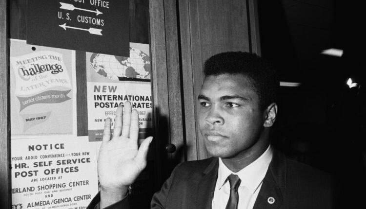 آرشیو کامل عکس های قرن 20 بی بی سی   The History of 20th Century BBC