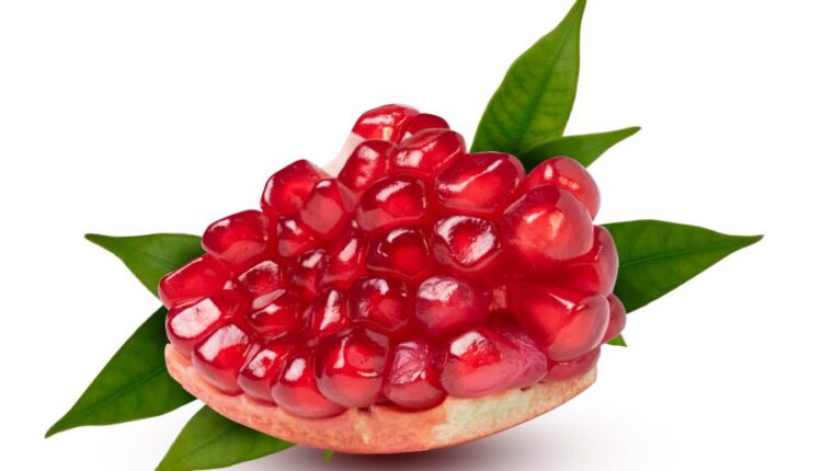 عکس استوک انار   Photo Pomegranate And Leaf Isolated