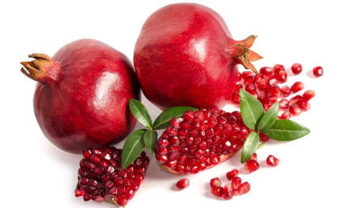 عکس استوک انار   Photo Pomegranate And Leaf Isolated