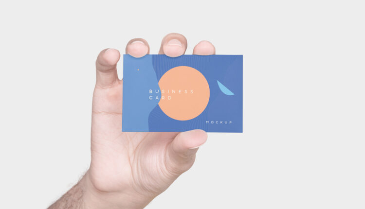 موکاپ کارت ویزیت در دست   Business Card Mockups