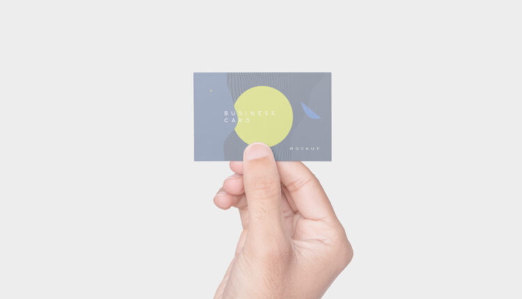 موکاپ کارت ویزیت در دست   Business Card Mockups