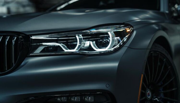 عکس زمینه ماشین اسپرت