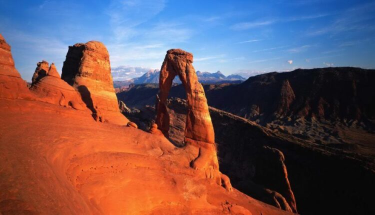 تصویر زمینه کوه