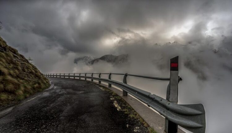 تصویر زمینه تاریک