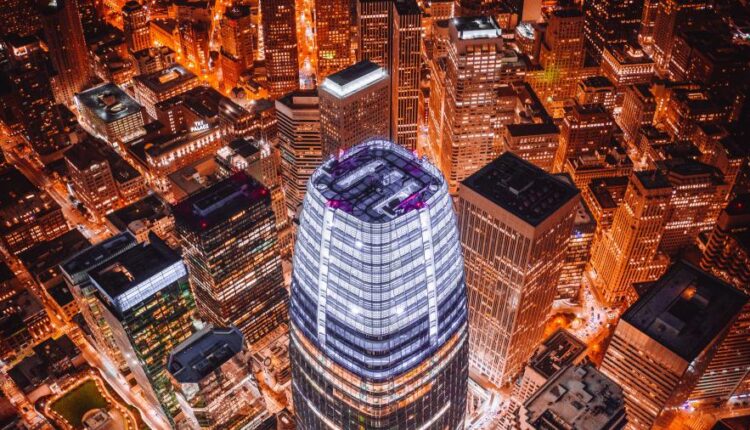 تصویر زمینه ساختمان