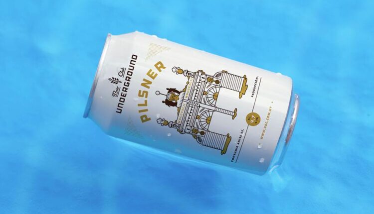 موکاپ نوشابه قوطی داخل آب   Can in Water Mockup