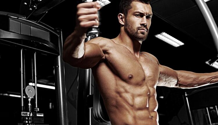 عکس استوک بدنسازی   Bodybuilder in the gym