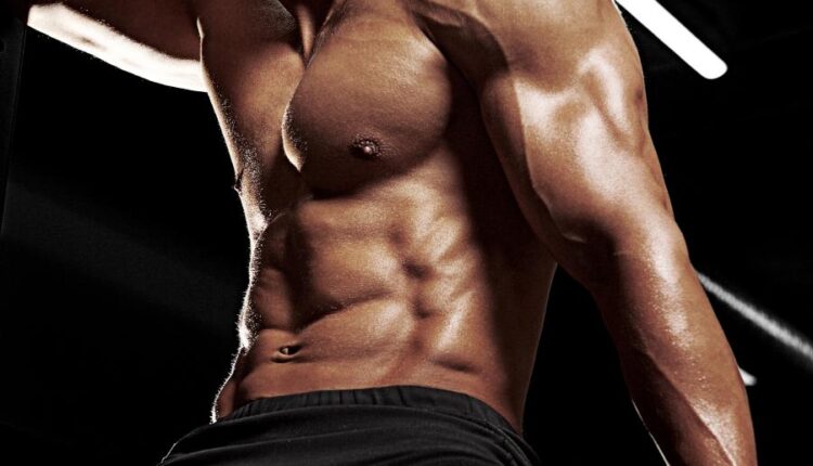 عکس استوک بدنسازی   Bodybuilder in the gym