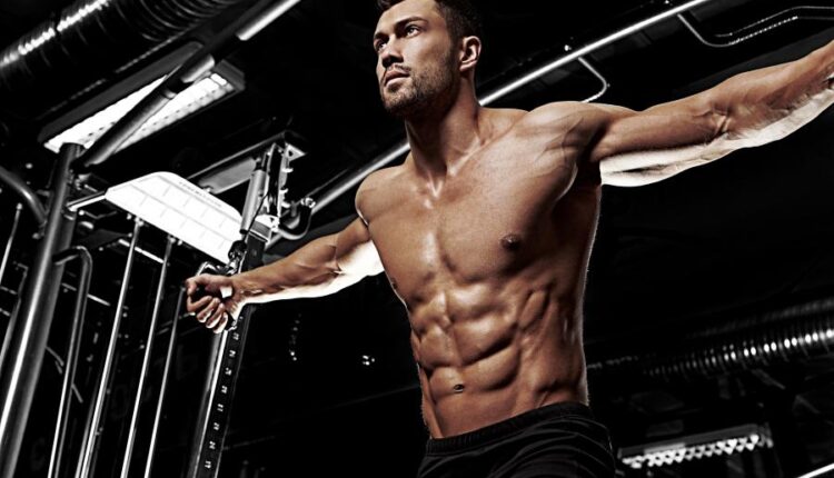 عکس استوک بدنسازی   Bodybuilder in the gym