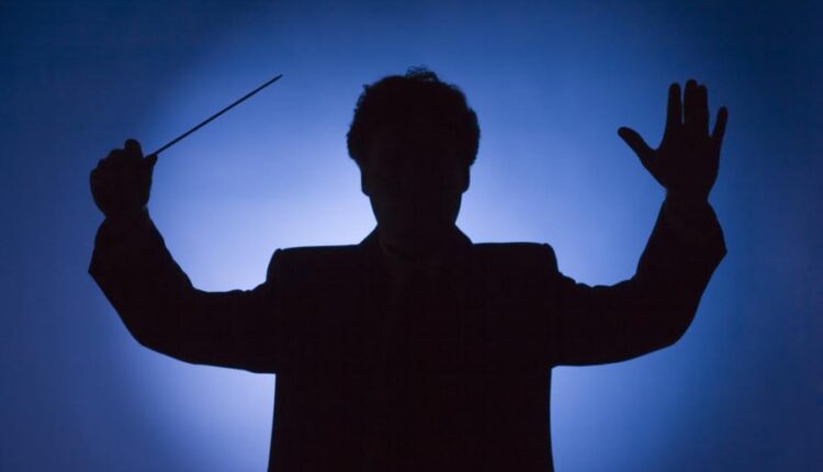 عکس استوک رهبر ارکستر   symphonic orchestra of opera