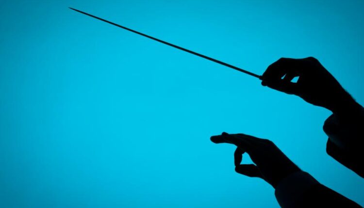 عکس استوک رهبر ارکستر   symphonic orchestra of opera