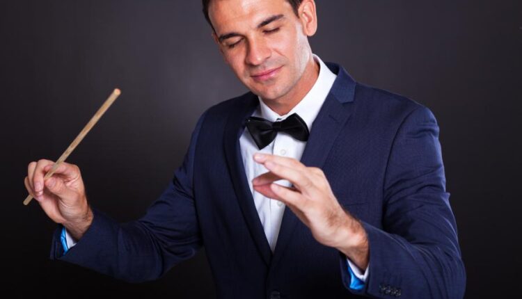عکس استوک رهبر ارکستر   symphonic orchestra of opera