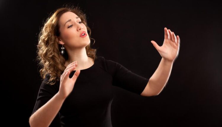 عکس استوک رهبر ارکستر   symphonic orchestra of opera