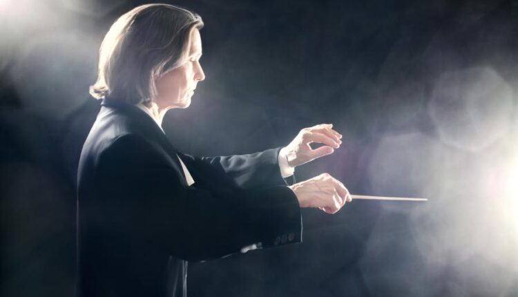 عکس استوک رهبر ارکستر   symphonic orchestra of opera
