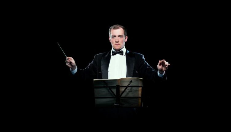 عکس استوک رهبر ارکستر   symphonic orchestra of opera