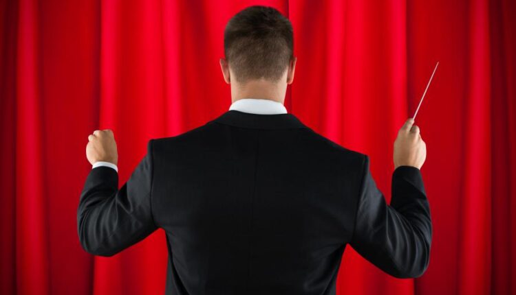 عکس استوک رهبر ارکستر   symphonic orchestra of opera