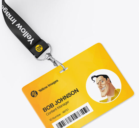 موکاپ کارت پرسنلی افقی   Horizontal ID Card Mockup