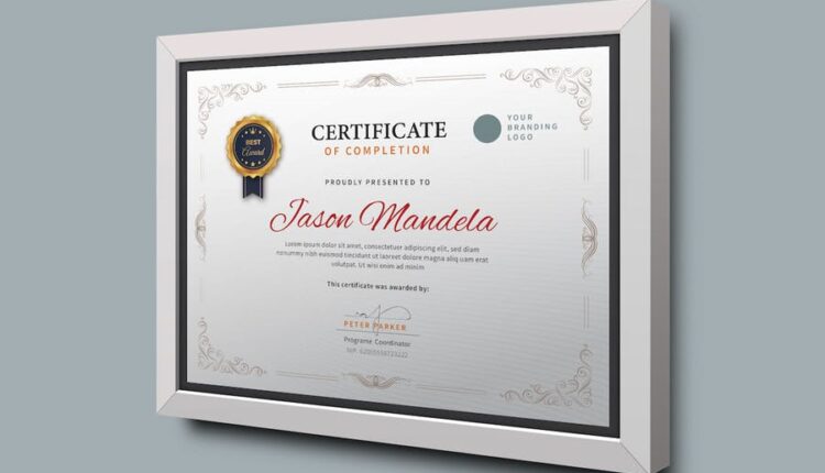 فایل لایه باز قالب مدرک و گواهینامه   Certificate Template Pro