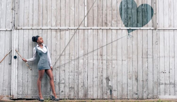 سری سی ام عکس زمینه های متنوع با کیفیت   Wallpapers