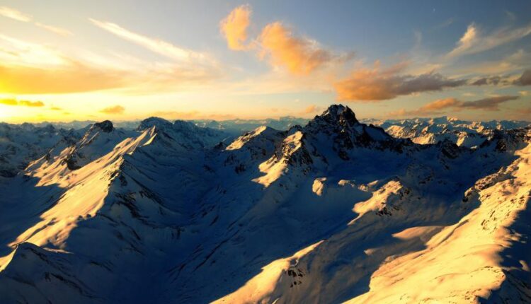 سری سی و دوم بک گراند های متنوع با کیفیت   Wallpapers