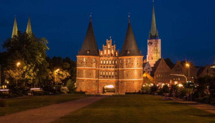 سری سی و سوم والپیپر های متنوع با کیفیت   Wallpapers