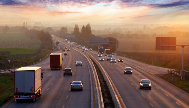 تصاویر استوک ترافیک شهری   City traffic