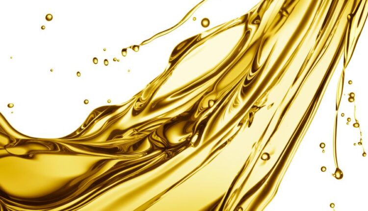 عکس استوک روغن مایع   Oil Splash Isolated