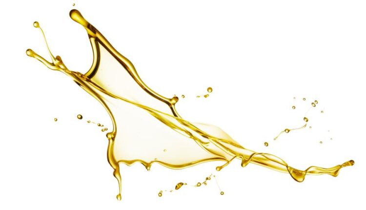 عکس استوک روغن مایع   Oil Splash Isolated