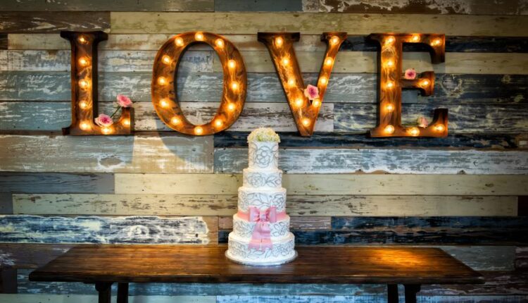 سری اول عکس استوک عاشقانه   Love conceptual illustration