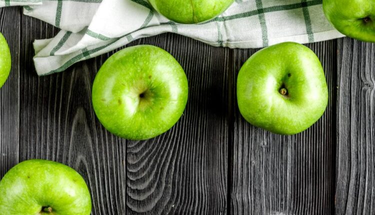 تصاویر استوک سیب سبز   Green apples