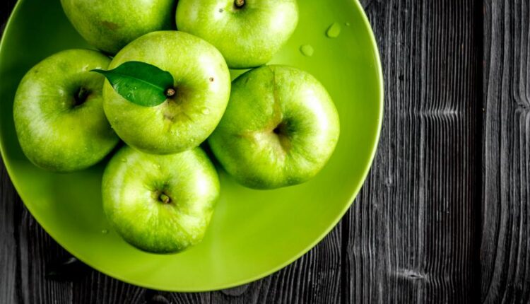 تصاویر استوک سیب سبز   Green apples