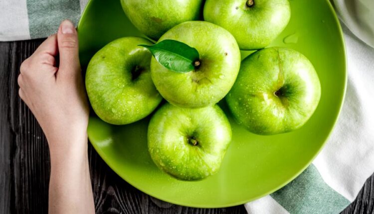 تصاویر استوک سیب سبز   Green apples