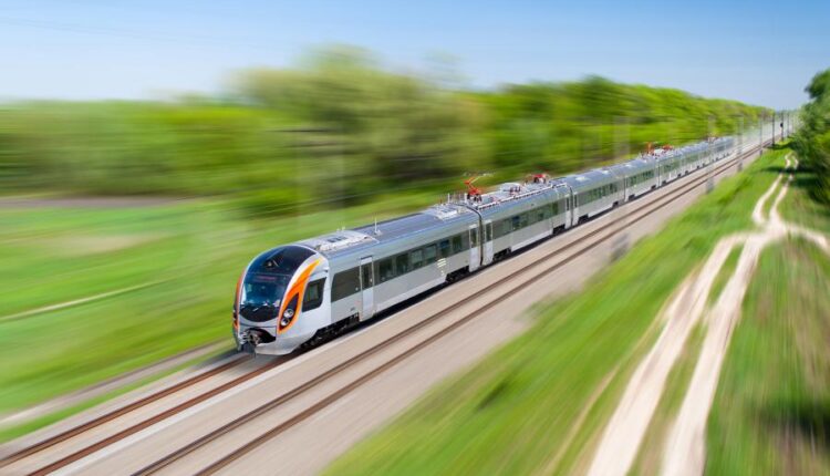 تصاویر استوک قطار پر سرعت مدرن   Modern train