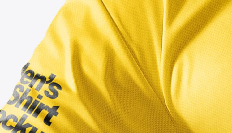 موکاپ تی شرت مردانه در حال حرکت   Men’s T Shirt Mockup