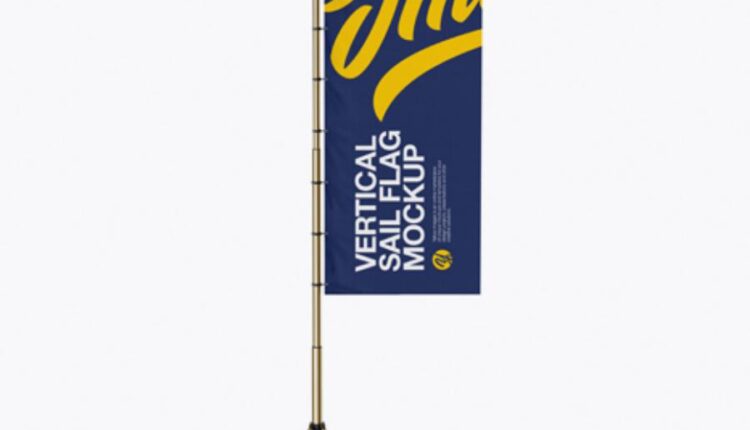 موکاپ پرچم ایستاده روی زمین   Vertical Sail Flag Mockup