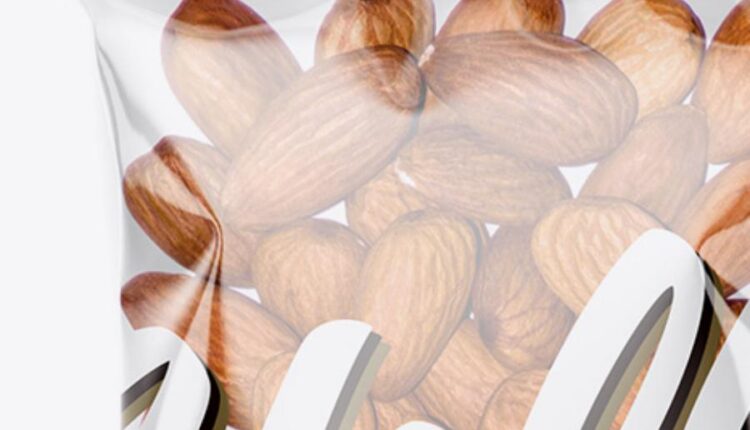 موکاپ بسته بندی پلاستیکی شفاف بادام   Almonds Mockup