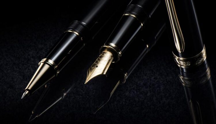 بک گراند خود نویس