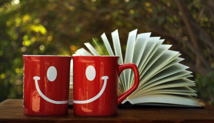 عکس زمینه خنده