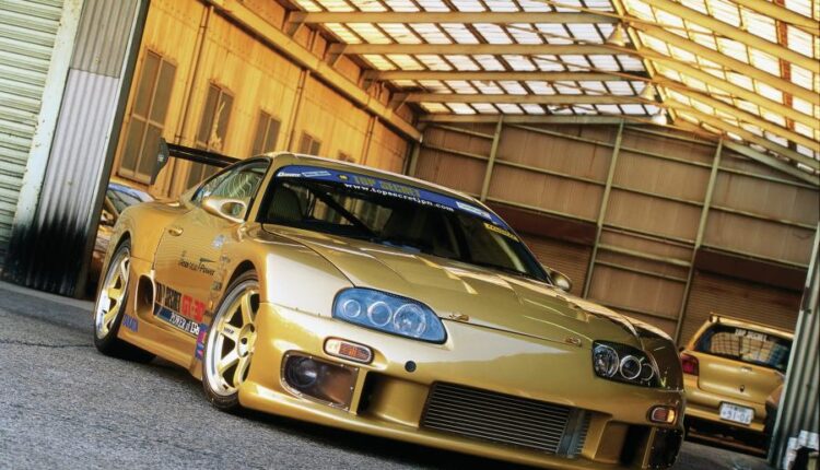 عکس زمینه ماشین