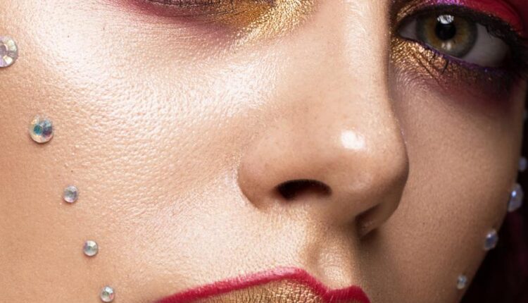 تصاویر استوک آرایش زنانه   Beautiful girl with make up