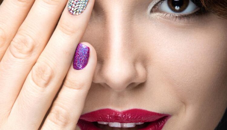 تصاویر استوک آرایش زنانه   Beautiful girl with make up