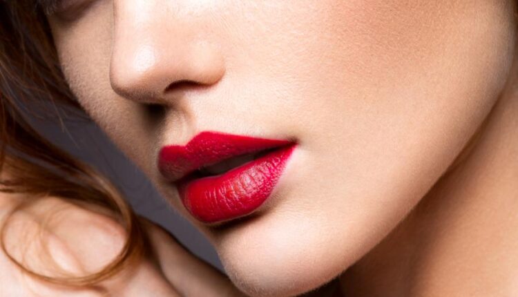 تصاویر استوک آرایش زنانه   Beautiful girl with make up