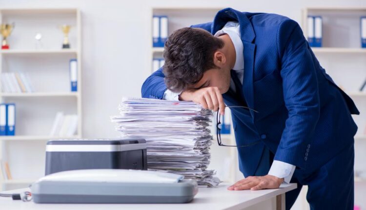 تصاویر استوک شرکت و اداره   Business head at office