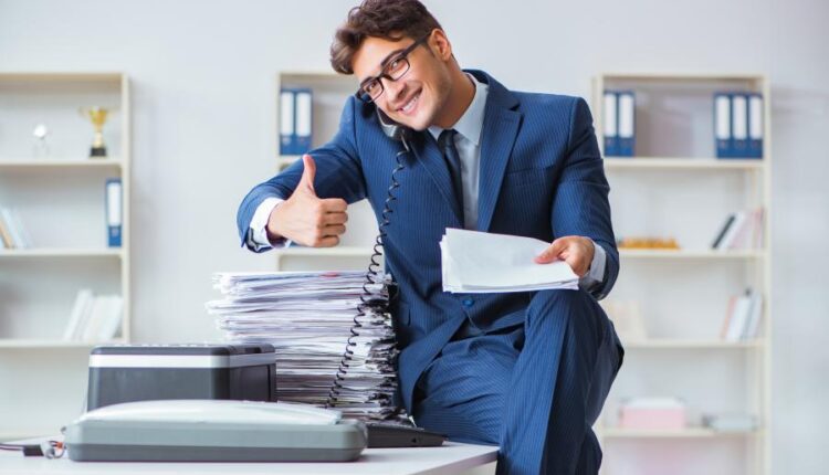 تصاویر استوک شرکت و اداره   Business head at office