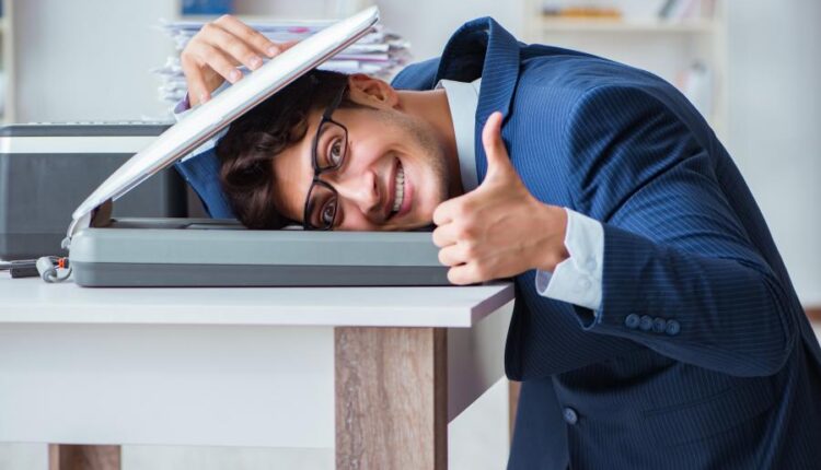 تصاویر استوک شرکت و اداره   Business head at office