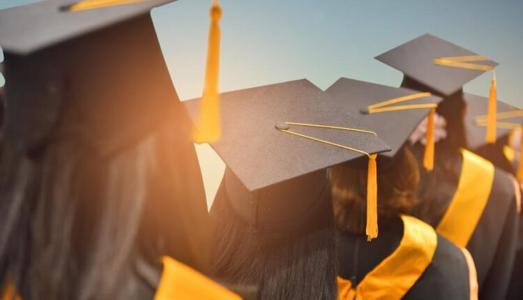 عکس استوک جشن فارغ التحصیلی   Graduation Ceremony