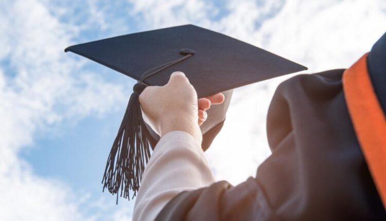 عکس استوک جشن فارغ التحصیلی   Graduation Ceremony