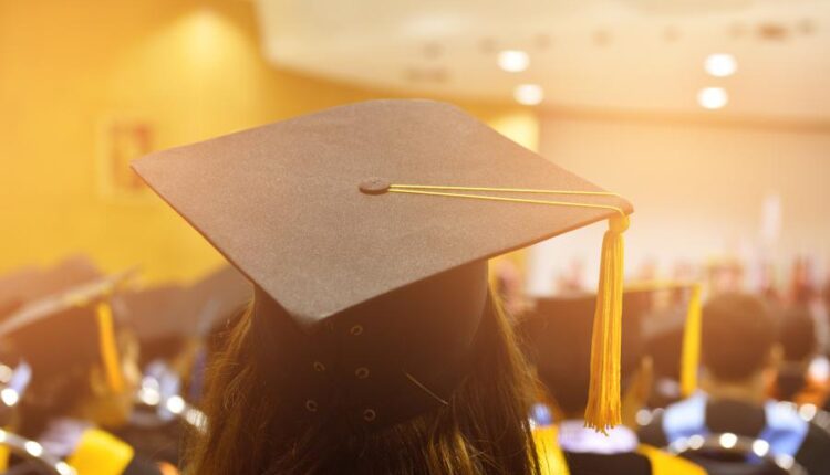 عکس استوک جشن فارغ التحصیلی   Graduation Ceremony