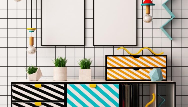 موکاپ پوستر در فضای داخلی خانه   Mock Up Poster